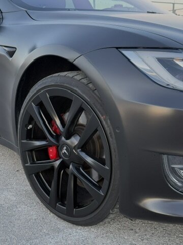 Tesla Model S sprednji del